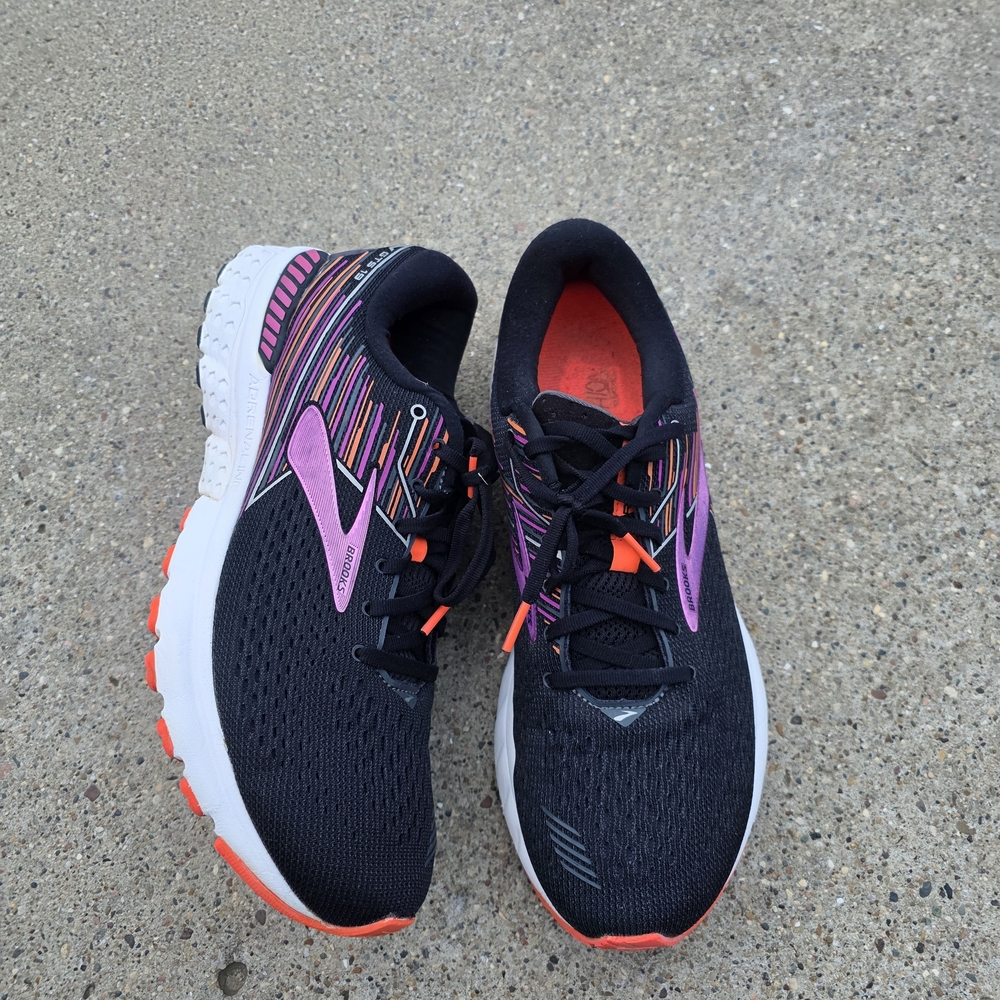 Brooks Adrenaline GTS Sneaker Women Size 12 Narrow